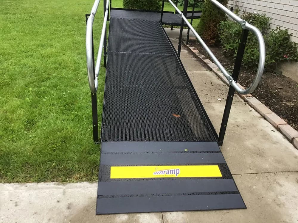 Portable threshold ramp